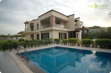 Farmhouse for sale in 9TH AVANUE, BAND ROAD, CHATTARPUR, SOUTH DELHI